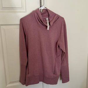 Lululemon sweatshirt with front pocket